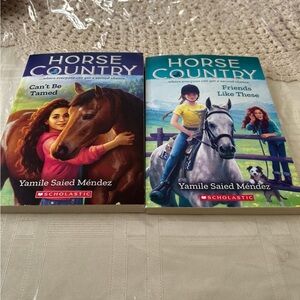 Scholastic Horse Country Book Set - Blue and Green Covers